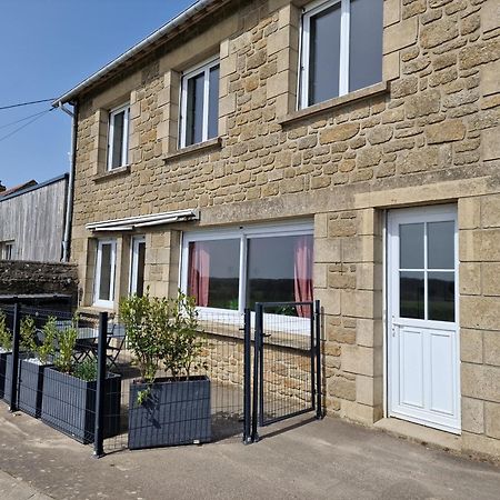 Maison spacieuse à saint coulomb Extérieur photo