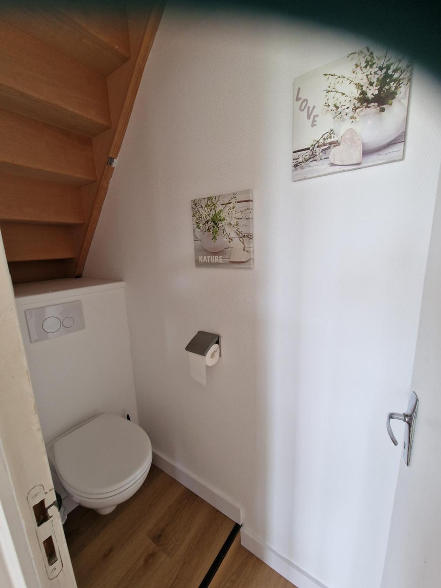 Maison spacieuse à saint coulomb Extérieur photo